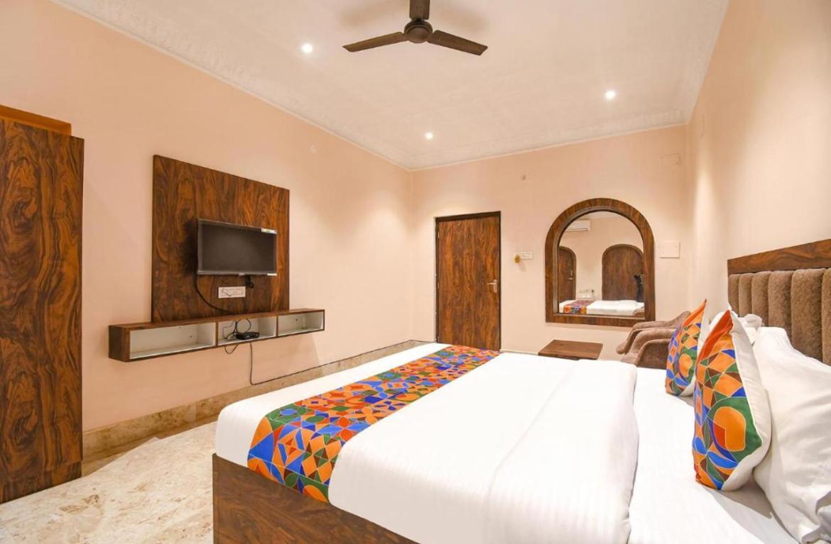 Hotel Whitehouse Ac Family Room Agra  Esterno foto