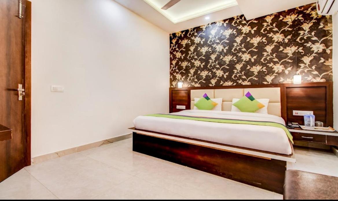 Hotel Whitehouse Ac Family Room Agra  Esterno foto