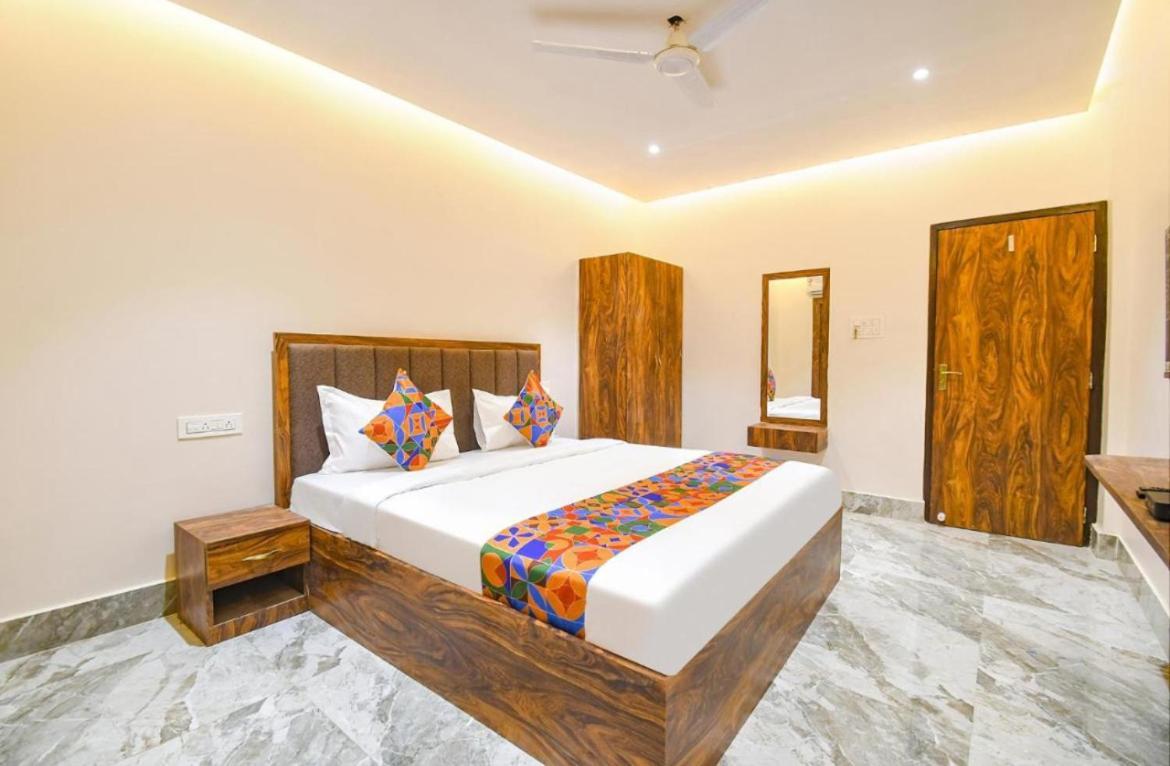 Hotel Whitehouse Ac Family Room Agra  Esterno foto