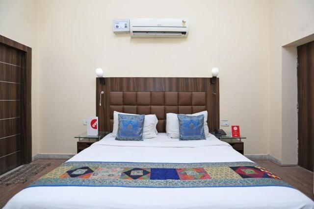 Hotel Whitehouse Ac Family Room Agra  Esterno foto
