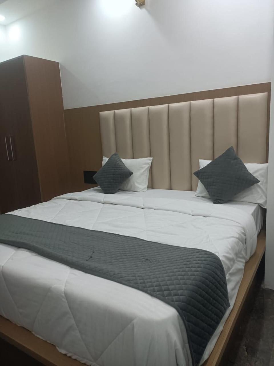 Hotel Whitehouse Ac Family Room Agra  Esterno foto